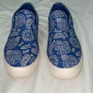 Sun & Stone Paisley Blue and Cream Slip On Shoes Size 12
